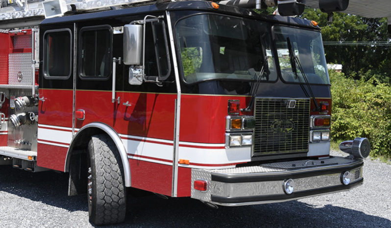 sold sold sold 2000 E-One 95′ Aerial Platform Quint full