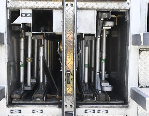 sold sold sold 2000 E-One 95′ Aerial Platform Quint full