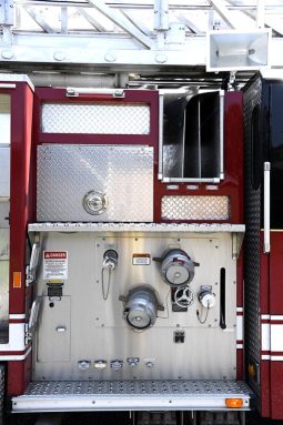 sold sold sold 2000 E-One 95′ Aerial Platform Quint full