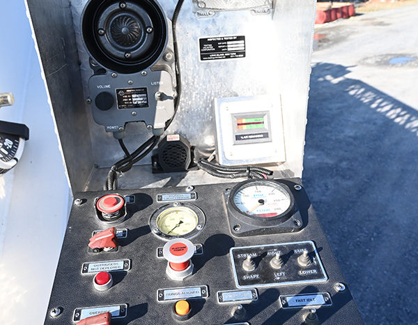 SOLD SOLD SOLD 1997 LTI 93′ Mid-Mount Aerial Platform full