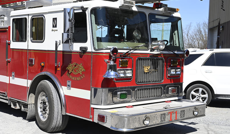 sold sold sold 2007 Seagrave 100′ Aerial Ladder full