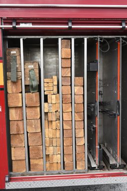 SOLD SOLD SOLD 2003 SEAGRAVE HEAVY DUTY NON WALK-IN EQUIPPED RESCUE full