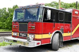 SOLD SOLD SOLD 2003 SEAGRAVE HEAVY DUTY NON WALK-IN EQUIPPED RESCUE full