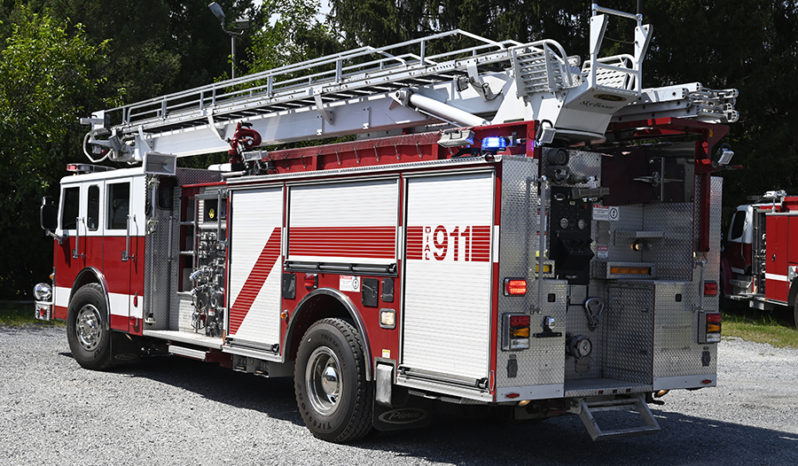 SOLD SOLD SOLD 2000 PIERCE SKY BOOM 61′ LADDER QUINT 1250/600 full