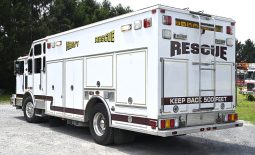 SOLD SOLD SOLD 2000 KME HEAVY DUTY NON WALK-IN RESCUE full