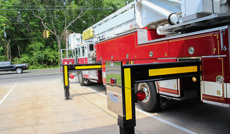 SOLD SOLD SOLD 1999 Pierce 100′ Aerial Platform Quint full