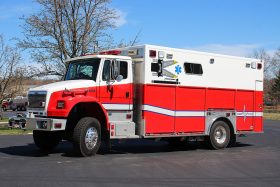 sold sold sold 2002 FREIGHTLINER HEAVY DUTY 4X4 WALK-IN RESCUE