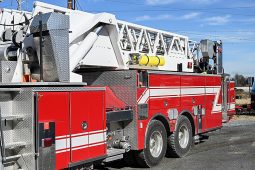 sold sold sold 2003 LTI 93′ Mid-Mount Aerial Platform Quint full