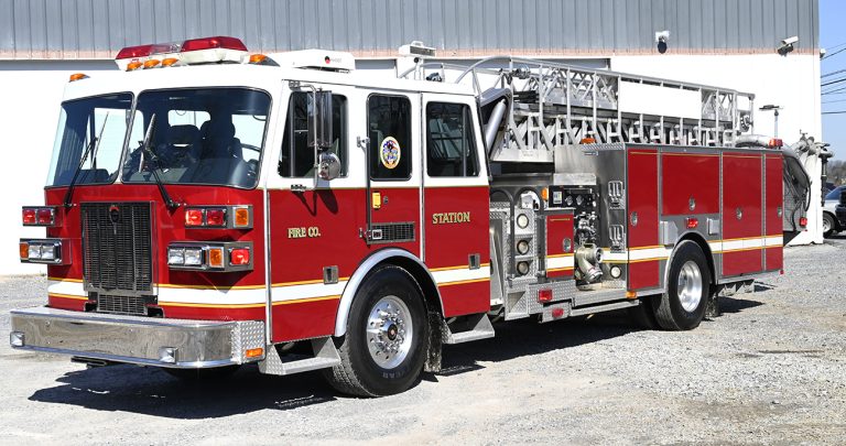 1999 70′ Quint Midmount 1500/400 Platform