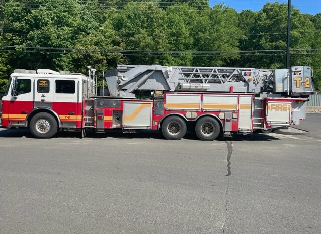 sold sold 2005 LTI 93′ Mid-Mount Aerial Platform full