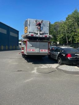 sold sold 2005 LTI 93′ Mid-Mount Aerial Platform full