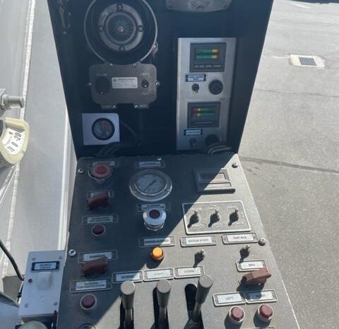 sold sold 2005 LTI 93′ Mid-Mount Aerial Platform full