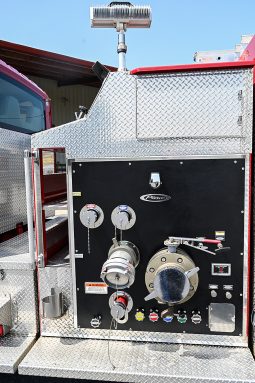 SOLD SOLD SOLD 2005 International/Pierce 1500/750 Top Mount Rural Pumper full