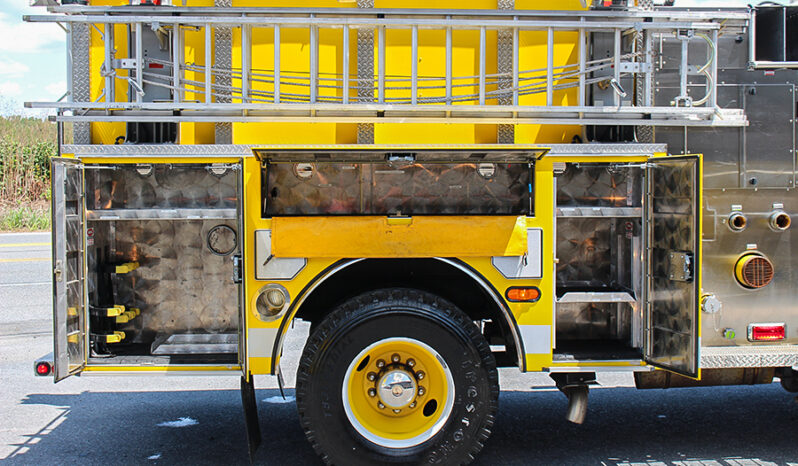 SOLD SOLD SOLD 2006 International 4X4 Pumper 1000/600 with pump and roll full