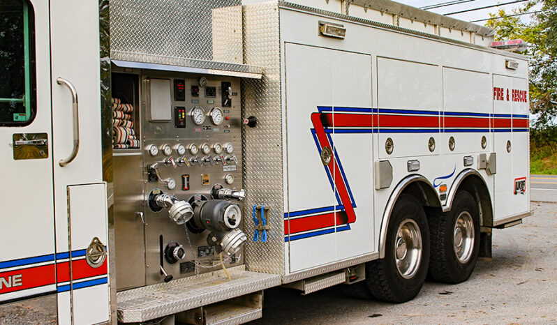 sold sold sold 2002 Spartan 2000/2000 Pumper Tanker with equipment full