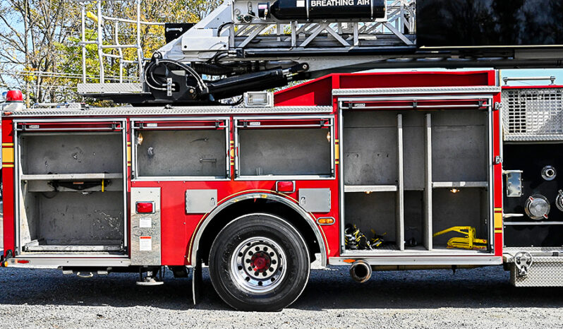 SOLD SOLD SOLD 2009 Pierce 75′ ALUMINUM LADDER Quint 1500/400 full