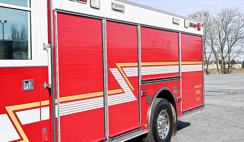 SOLD SOLD SOLD 2001 Pierce Non Walk-In Heavy Rescue full