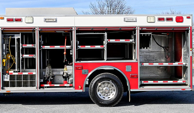 SOLD SOLD SOLD 2001 Pierce Non Walk-In Heavy Rescue full