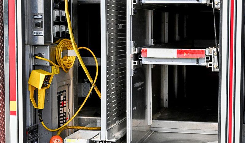 SOLD SOLD SOLD 2001 Pierce Non Walk-In Heavy Rescue full