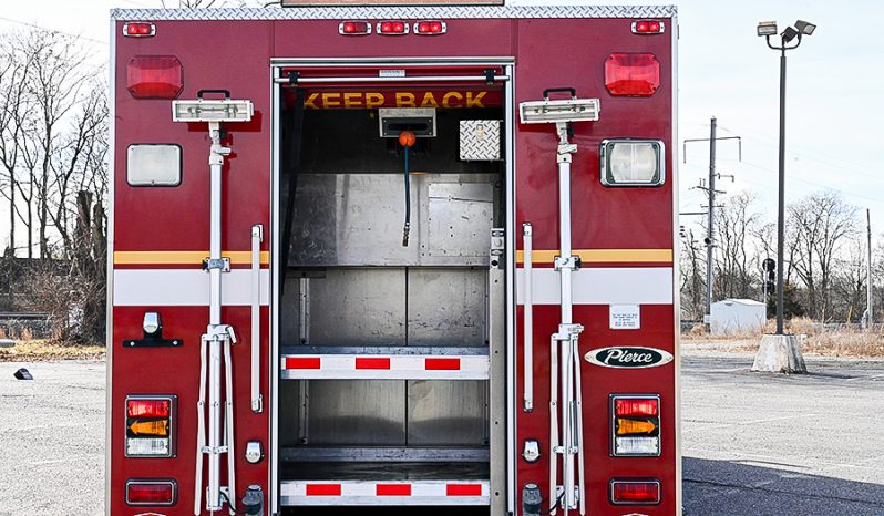 SOLD SOLD SOLD 2001 Pierce Non Walk-In Heavy Rescue full