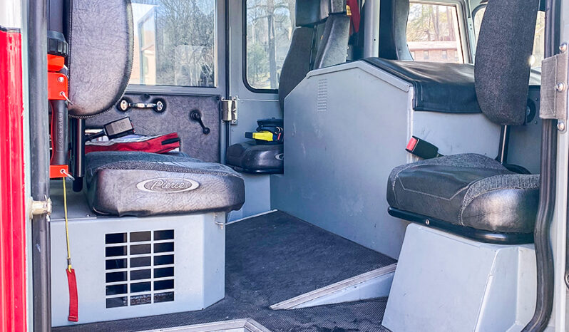 SOLD SOLD SOLD 2001 Pierce Non Walk-In Heavy Rescue full