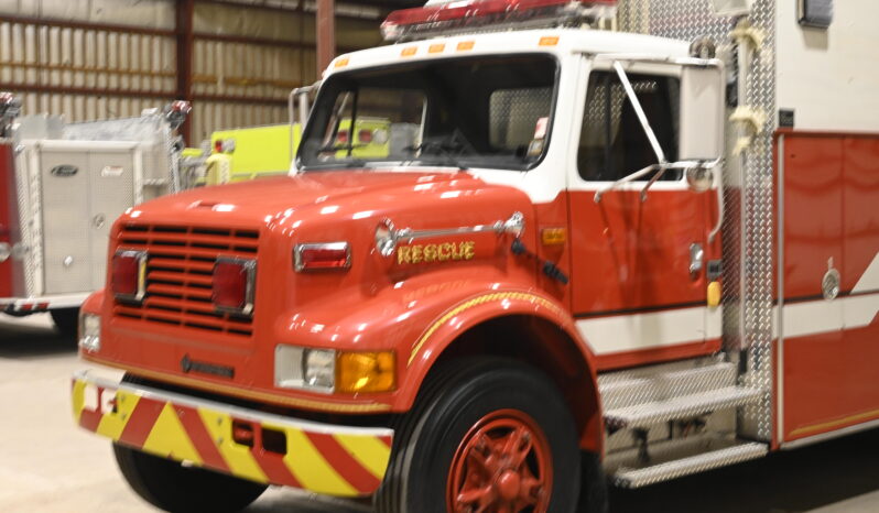 SOLD SOLD SOLD 1994 International/4 Guys Medium Duty Walk-In Rescue full