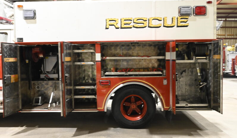SOLD SOLD SOLD 1994 International/4 Guys Medium Duty Walk-In Rescue full
