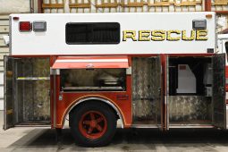 SOLD SOLD SOLD 1994 International/4 Guys Medium Duty Walk-In Rescue full