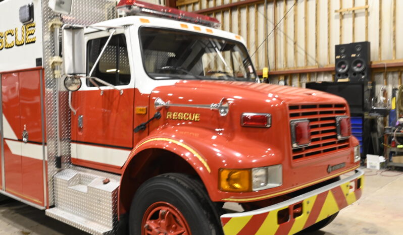SOLD SOLD SOLD 1994 International/4 Guys Medium Duty Walk-In Rescue full