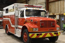 SOLD SOLD SOLD 1994 International/4 Guys Medium Duty Walk-In Rescue full