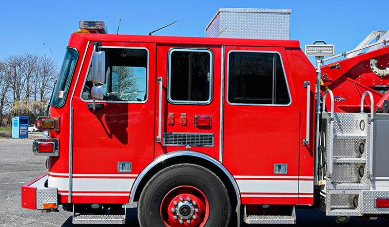 SOLD SOLD SOLD 2008 Sutphen 75′ Midmount Aerial Quint  1750/500 full