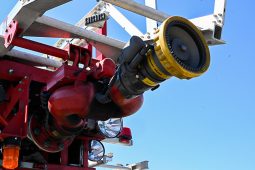 SOLD SOLD SOLD 2008 Sutphen 75′ Midmount Aerial Quint  1750/500 full