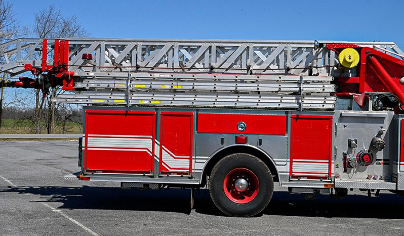 SOLD SOLD SOLD 2008 Sutphen 75′ Midmount Aerial Quint  1750/500 full