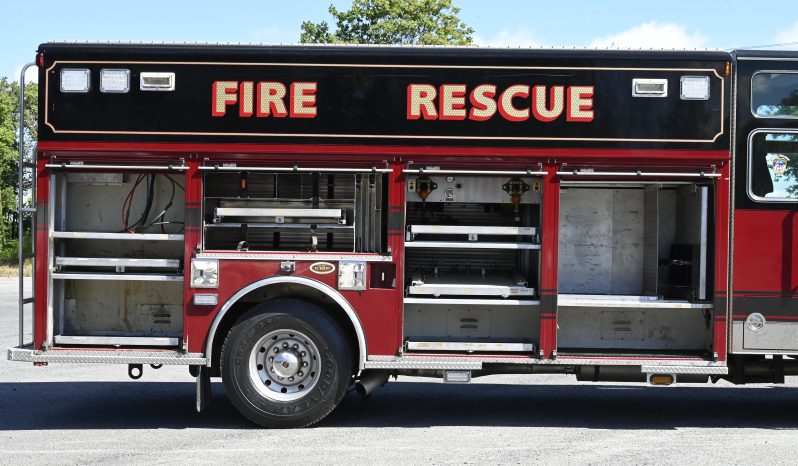 SOLD SOLD SOLD 2002 KME Non Walk-In Heavy Rescue with Cascade full