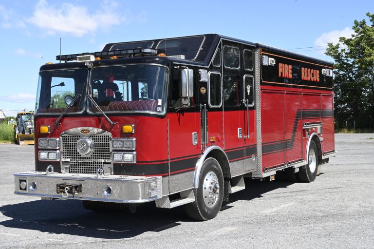2002 Non Walk-In Heavy Rescue with Cascade