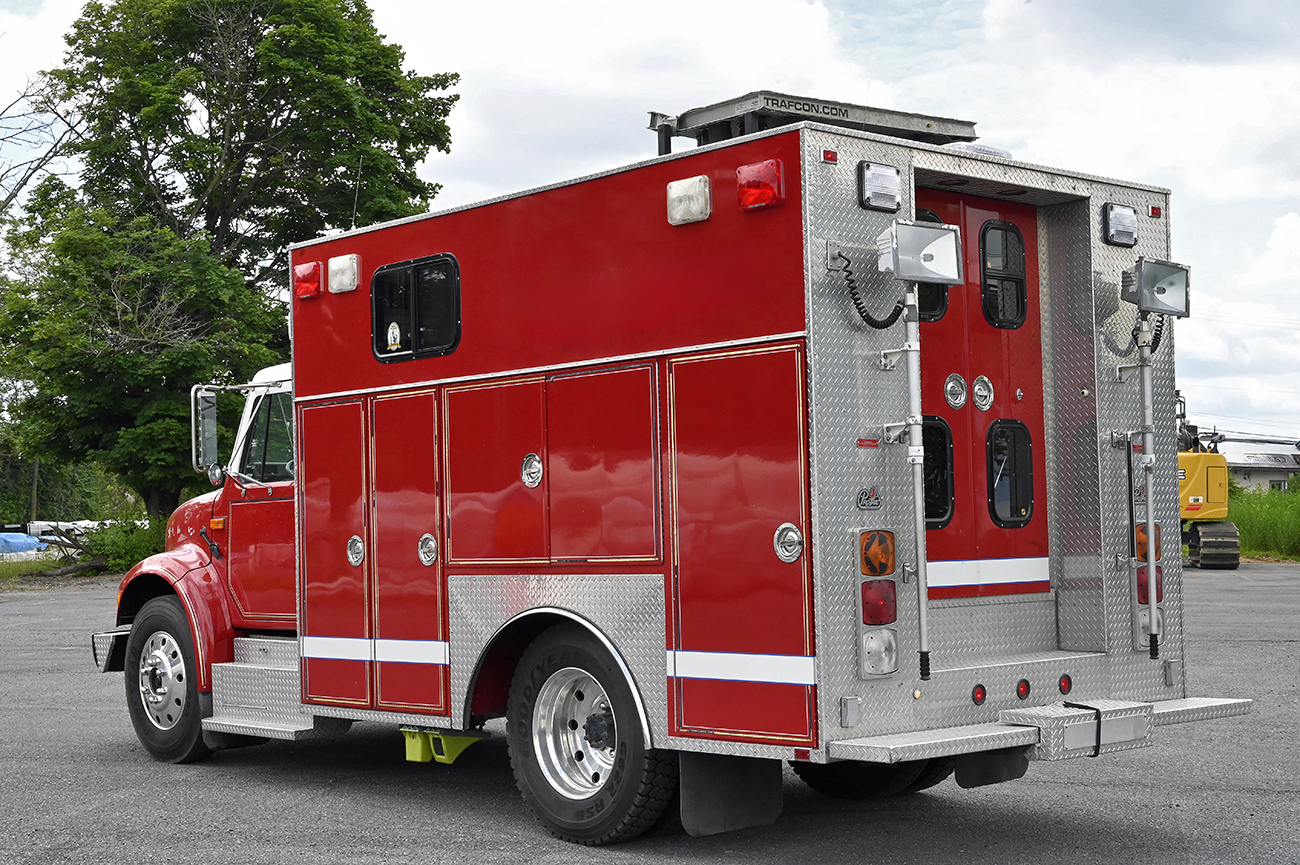 SOLD SOLD SOLD 1991 International Medium Duty Walk-In Rescue - Command ...