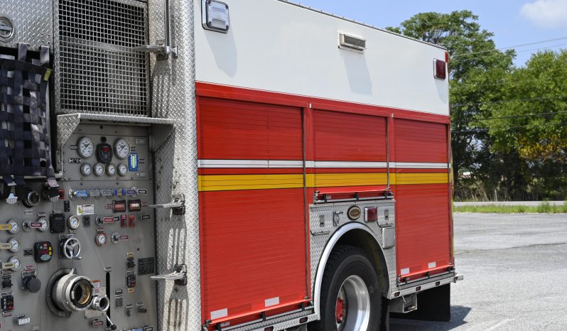 2005 KME 2000/750 Rescue Pumper with Light Tower full