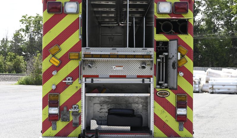 2005 KME 2000/750 Rescue Pumper with Light Tower full