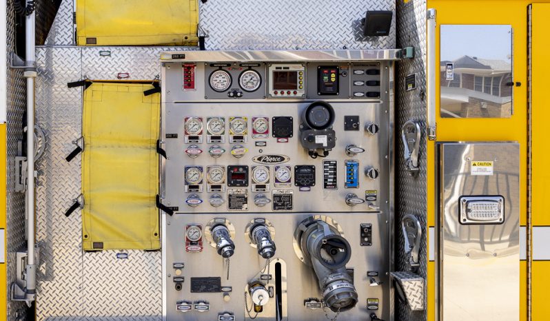 SOLD SOLD SOLD 2002 Pierce 105′  Aerial Quint full