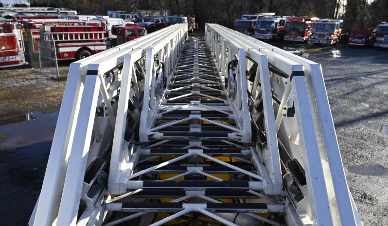 SOLD SOLD SOLD 2002 Pierce 105′  Aerial Quint full