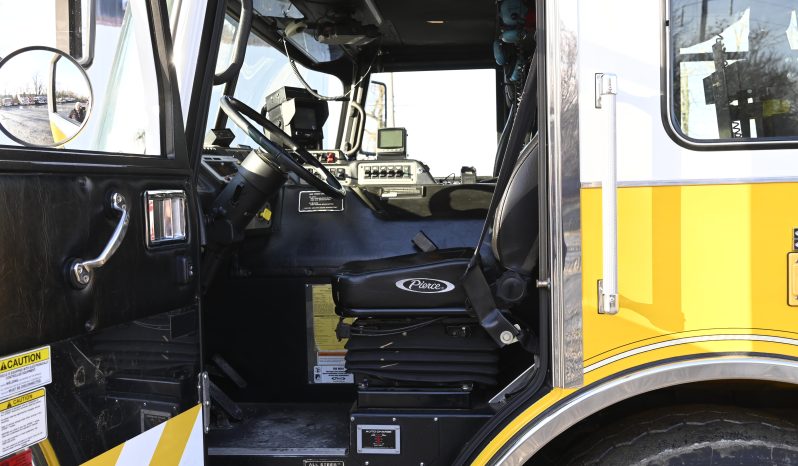 SOLD SOLD SOLD 2002 Pierce 105′  Aerial Quint full