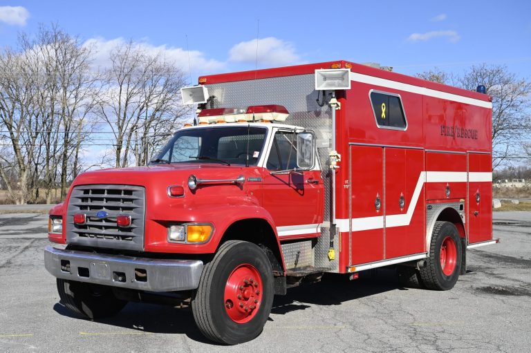 1997 E-One Walk in Rescue with Cascade