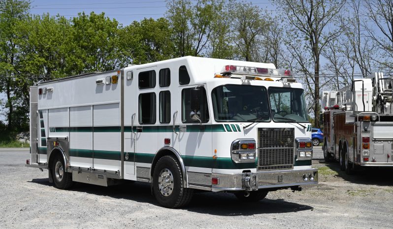 SOLD SOLD SOLD 2004 Spartan Saulsbury STAINLESS STEEL Walk Around Rescue with light tower full