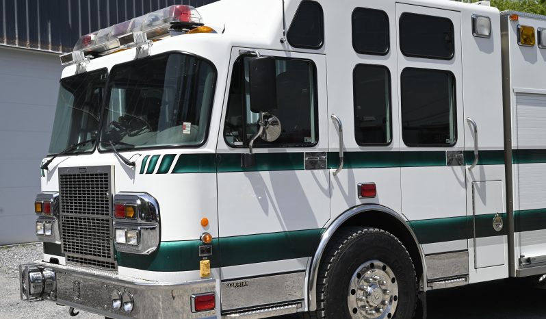 SOLD SOLD SOLD 2004 Spartan Saulsbury STAINLESS STEEL Walk Around Rescue with light tower full