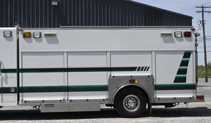 SOLD SOLD SOLD 2004 Spartan Saulsbury STAINLESS STEEL Walk Around Rescue with light tower full