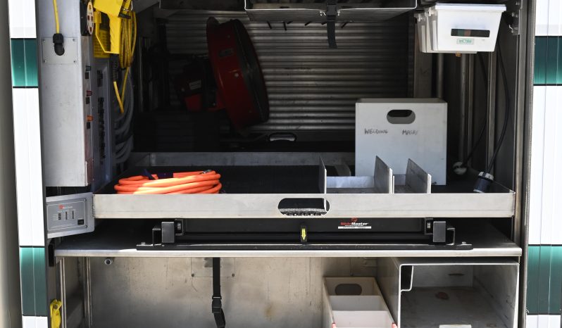 SOLD SOLD SOLD 2004 Spartan Saulsbury STAINLESS STEEL Walk Around Rescue with light tower full