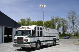 SOLD SOLD SOLD 2004 Spartan Saulsbury STAINLESS STEEL Walk Around Rescue with light tower full