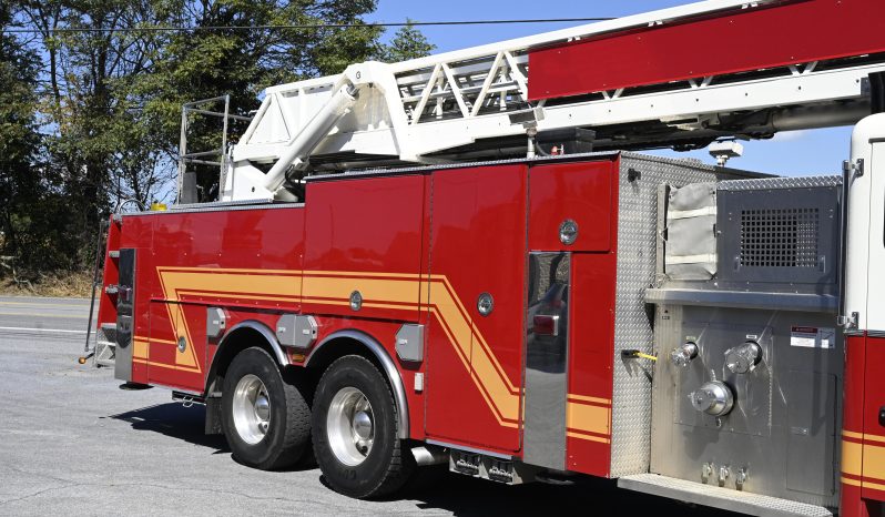 SOLD SOLD SOLD 2005 LTI 110′  Aerial Quint full