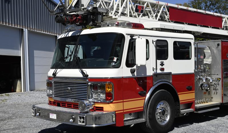 SOLD SOLD SOLD 2005 LTI 110′  Aerial Quint full