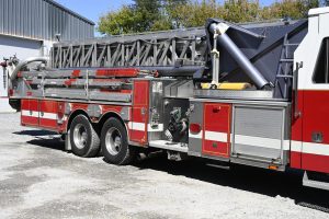 2001 Sutphen 95′ Midmount Platform with Pump
